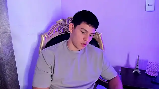 JamesCr  online show from 03-07-25, 08:11