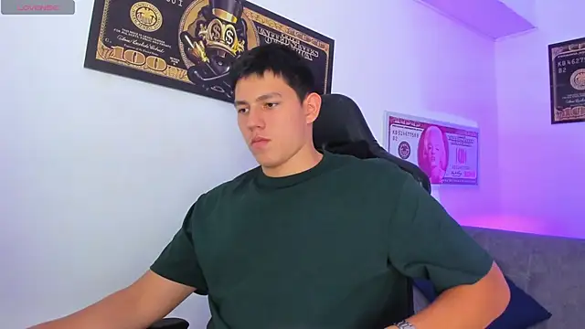 JamesCr  online show from 03-11-25, 08:20