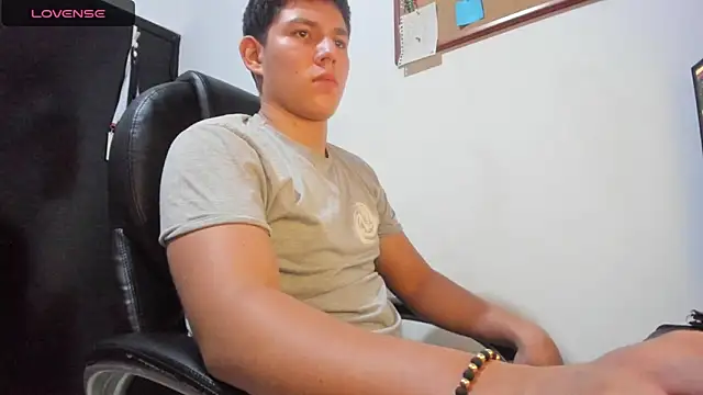 JamesCr  online show from 03-18-25, 09:42