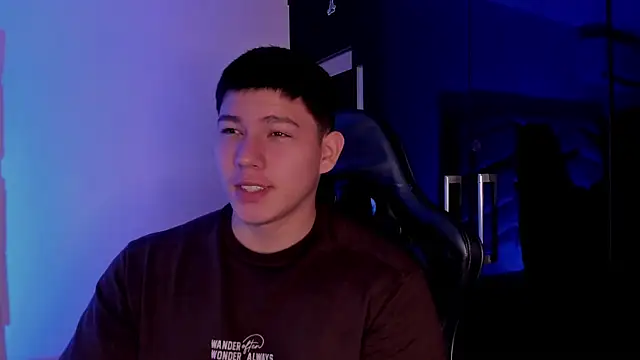 JamesCr  online show from 09-19-25, 12:17