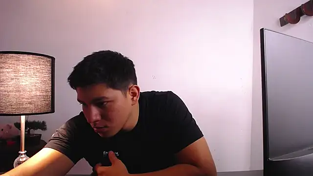 JamesCr  online show from 10-03-25, 03:14