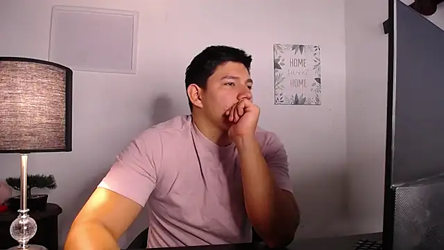 JamesCr  online show from 10-07-25, 10:56