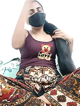 Snapshot of Kayrayadav7890 chatting on 10-29-25, 05:58 Kayrayadav7890 online show from 10-29-25, 05:58