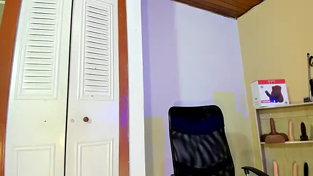 Violetta 0 online show from 10-22-25, 01:00