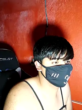 LuisA Femm online show from 02-20-25, 05:55