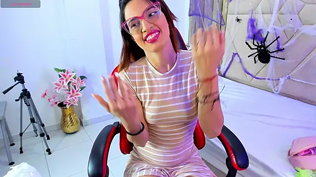 Snapshot of PamelaAddams_ chatting on 10-26-25, 05:24 PamelaAddams online show from 10-26-25, 05:24