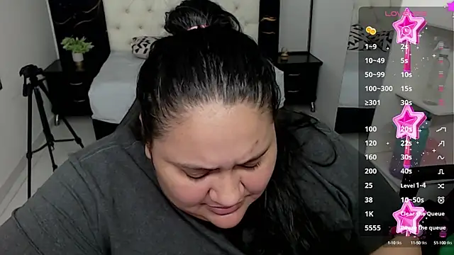 Aaliyah11 online show from 09-25-25, 10:13