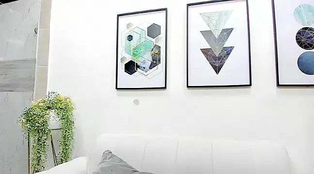 Snapshot of LilibetAndStrong chatting on 02-12-25, 05:48 LilibetAndStrong online show from 02-12-25, 05:48