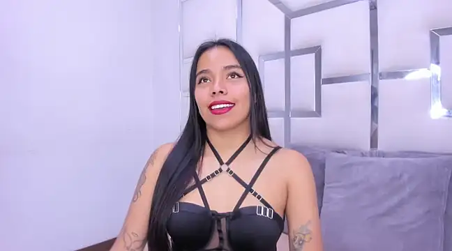 ZoeWan69 online show from 02-11-25, 10:59