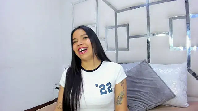 ZoeWan69 online show from 03-22-25, 11:53