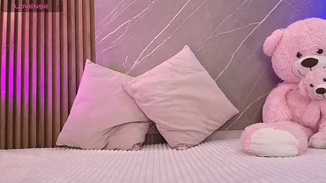 ariana jhonson1 online show from 02-25-26, 12:15