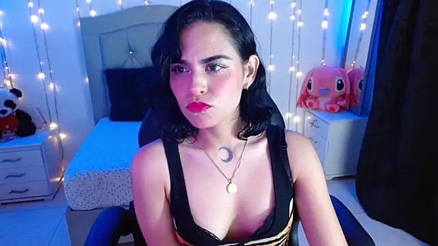 veronica luar online show from 10-15-25, 03:39