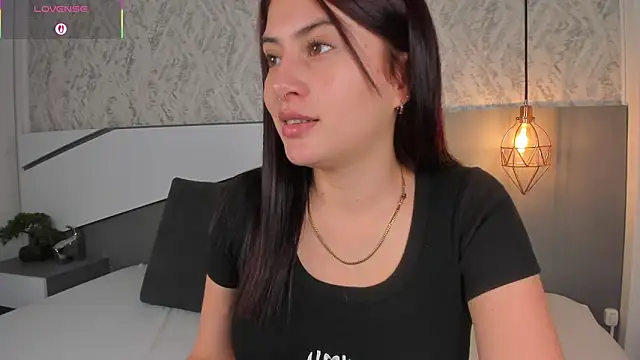 Snapshot of Miile_Evans chatting on 03-11-25, 04:51 Miile Evans online show from 03-11-25, 04:51