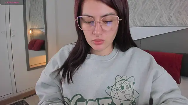 Snapshot of Miile_Evans chatting on 03-18-25, 02:15 Miile Evans online show from 03-18-25, 02:15