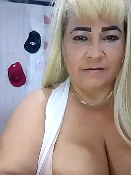 BonniAdams online show from 09-10-25, 01:16