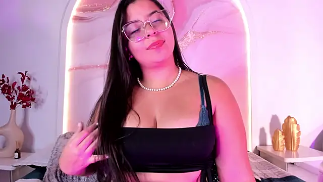 Snapshot of Sofii_Lopezz chatting on 02-08-25, 05:50 Sofii Lopezz online show from 02-08-25, 05:50
