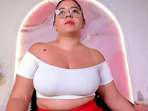 Snapshot of Sofii_Lopezz chatting on 03-08-25, 11:48 Sofii Lopezz online show from 03-08-25, 11:48
