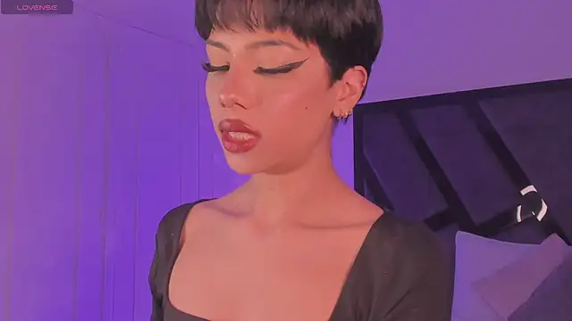 Snapshot of soidai_miiu chatting on 03-04-25, 04:49 soidai miiu online show from 03-04-25, 04:49