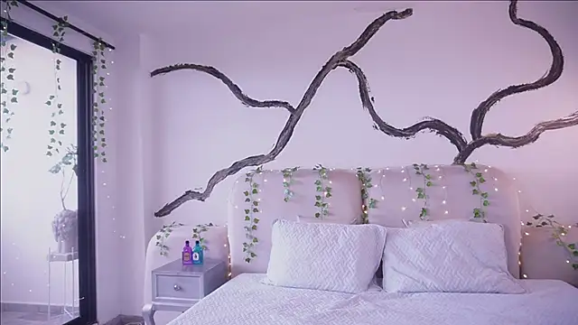 Snapshot of soidai_miiu chatting on 10-02-25, 08:27 soidai miiu online show from 10-02-25, 08:27