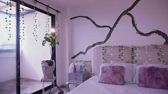 Snapshot of soidai_miiu chatting on 10-06-25, 07:44 soidai miiu online show from 10-06-25, 07:44