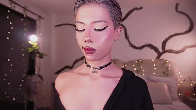 Snapshot of soidai_miiu chatting on 10-22-25, 11:04 soidai miiu online show from 10-22-25, 11:04