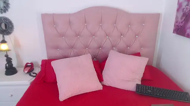 triana crimson online show from 02-09-25, 10:32