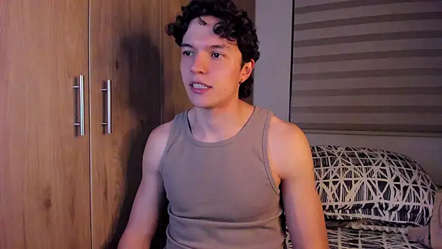 Mastrangelo xxx online show from 10-18-25, 04:37