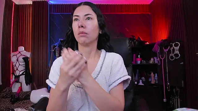 Snapshot of XiaQueen chatting on 02-02-26, 11:31 XiaQueen online show from 02-02-26, 11:31