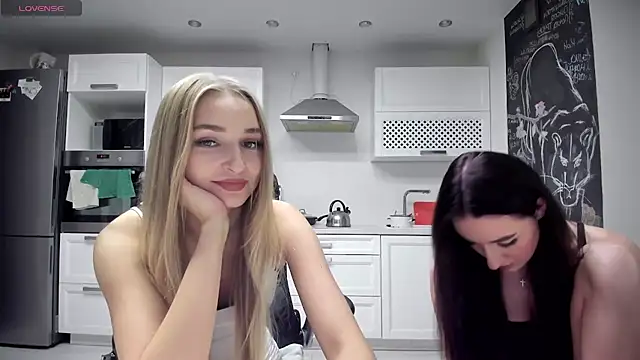 Snapshot of lisenok chatting on 07-06-26, 09:17 lisenok online show from 07-06-26, 09:17