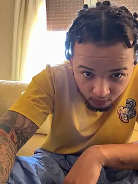 yeiyei oficial online show from 10-15-25, 01:11