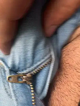 Snapshot of sark0606 chatting on 02-10-25, 11:04 sark0606 online show from 02-10-25, 11:04