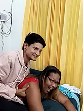 Snapshot of thefuckingowneroftits chatting on 03-21-25, 07:00 thefuckingowneroftits online show from 03-21-25, 07:00