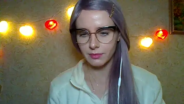 LuminousLady online show from 02-14-25, 04:26