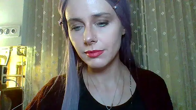 LuminousLady online show from 03-04-25, 09:22