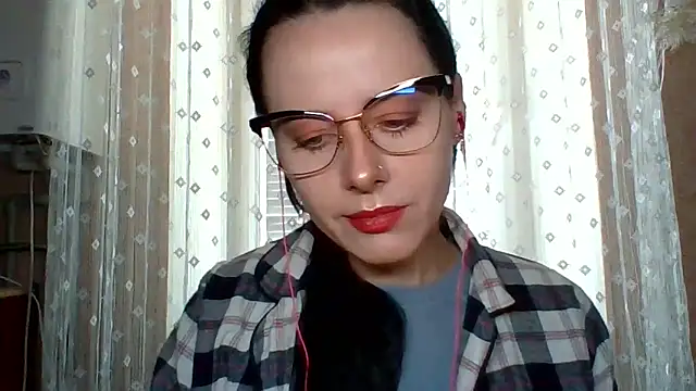 LuminousLady online show from 09-11-25, 07:30