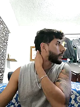 Snapshot of dickman10 chatting on 02-13-25, 04:43 dickman10 online show from 02-13-25, 04:43