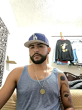 Snapshot of dickman10 chatting on 02-24-25, 04:05 dickman10 online show from 02-24-25, 04:05