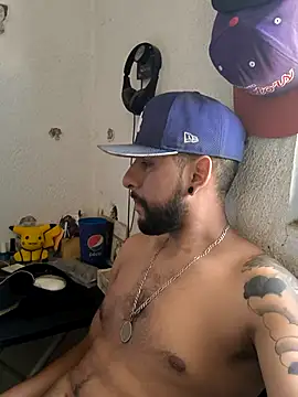 Snapshot of dickman10 chatting on 03-08-25, 09:29 dickman10 online show from 03-08-25, 09:29