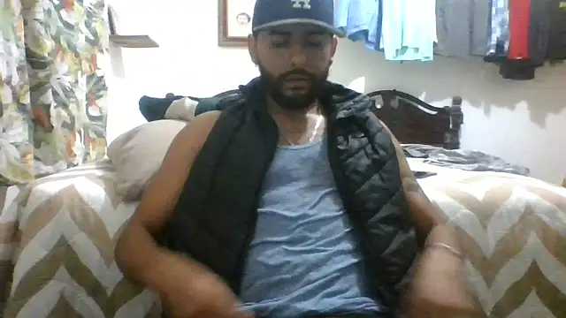 Snapshot of dickman10 chatting on 09-16-25, 04:24 dickman10 online show from 09-16-25, 04:24