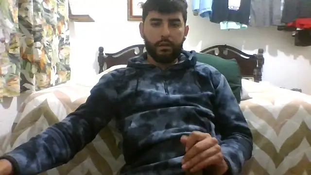 Snapshot of dickman10 chatting on 09-29-25, 04:28 dickman10 online show from 09-29-25, 04:28