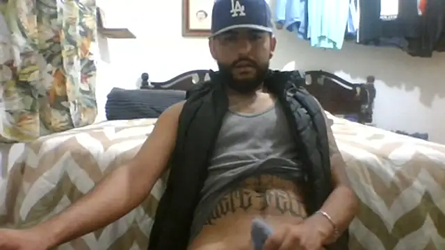 Snapshot of dickman10 chatting on 10-18-25, 04:15 dickman10 online show from 10-18-25, 04:15