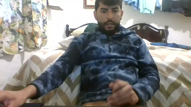 Snapshot of dickman10 chatting on 10-19-25, 01:01 dickman10 online show from 10-19-25, 01:01