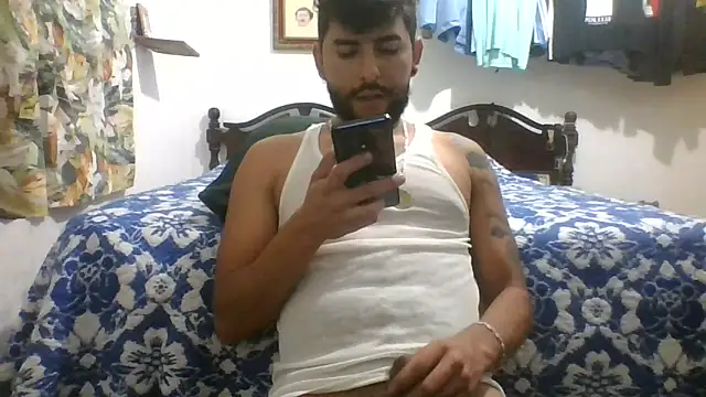 Snapshot of dickman10 chatting on 10-20-25, 04:24 dickman10 online show from 10-20-25, 04:24