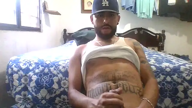 Snapshot of dickman10 chatting on 10-20-25, 10:21 dickman10 online show from 10-20-25, 10:21