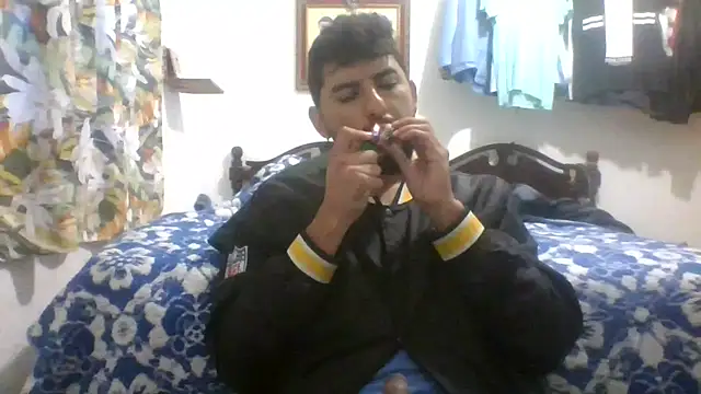 Snapshot of dickman10 chatting on 10-24-25, 12:45 dickman10 online show from 10-24-25, 12:45