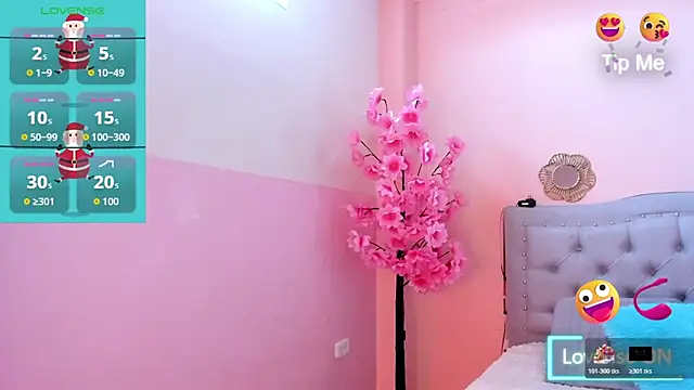 Snapshot of littletammy4u_ chatting on 12-15-25, 12:20 littletammy4u online show from 12-15-25, 12:20