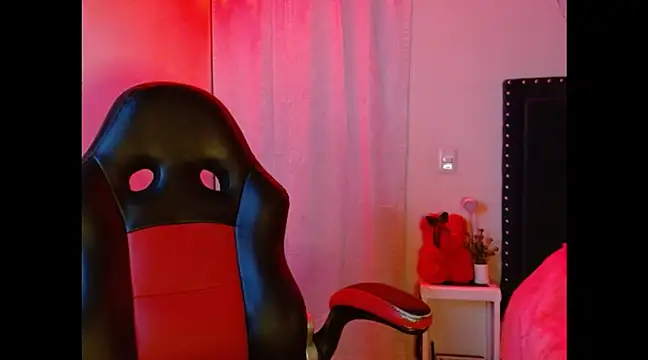 SallyWhitee online show from 03-12-25, 03:13