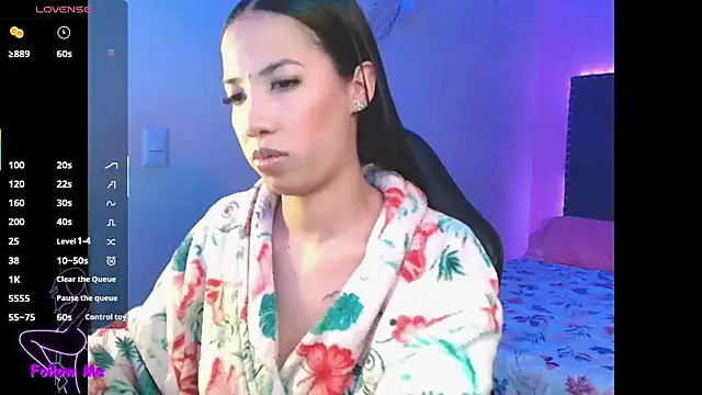 SallyWhitee online show from 09-10-25, 05:07