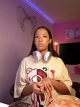 SallyWhitee online show from 02-08-26, 05:11