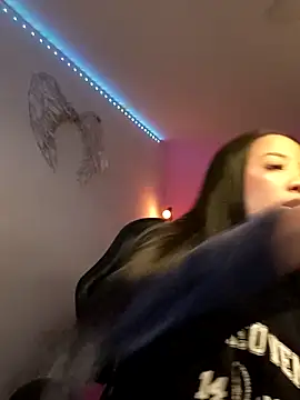 SallyWhitee online show from 02-22-26, 05:30